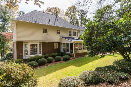 7710 Dunvegan Close, Atlanta GA 30350-5504 exterior