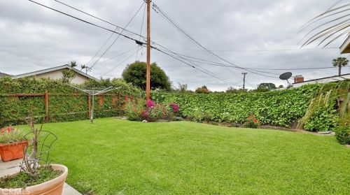 1100 Lincoln Ave, Fullerton CA 92831-4506 exterior