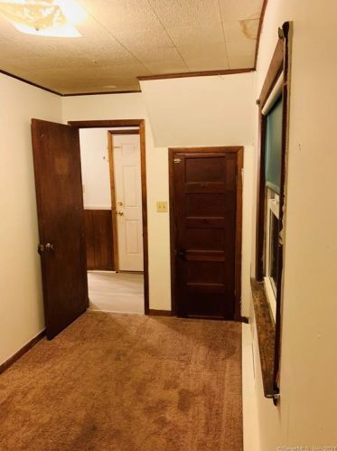 44 Wilcox St, New Britain CT 06051-1209 exterior