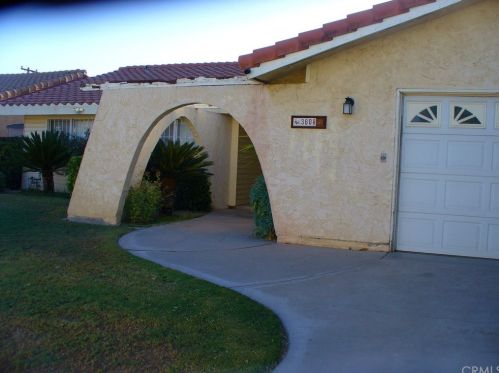 3608 Mccourry St, Bakersfield, CA 93304-6437