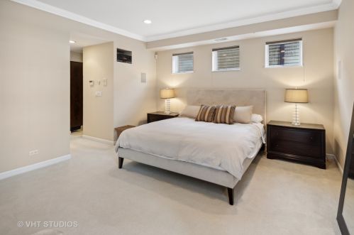 1736 Pierce Ave, Chicago IL 60651-2690 exterior