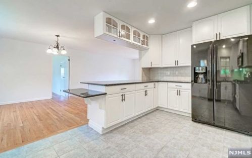 34 Buckingham Rd, Cresskill NJ  07626-1602 exterior