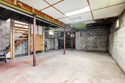 42 Loring Ave, Edison NJ  08817-4412 exterior