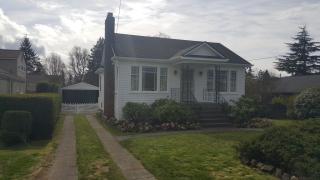 515 122nd St, Seattle WA  98133-8006 exterior