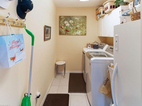 2309 Kings Lk Blvd, Naples FL 34112-5306 exterior