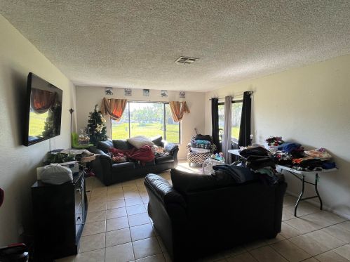 2302 Rainier, Fort Pierce FL 34952-7805 exterior