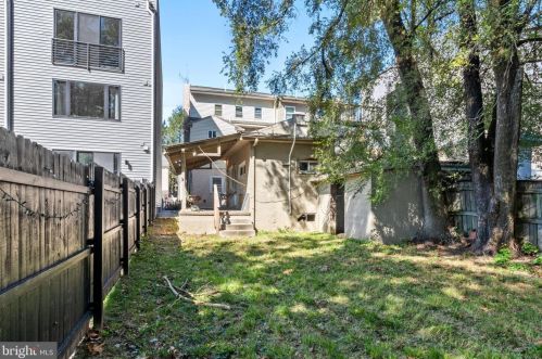 227 Lemonte St, Philadelphia PA 19128-4519 exterior