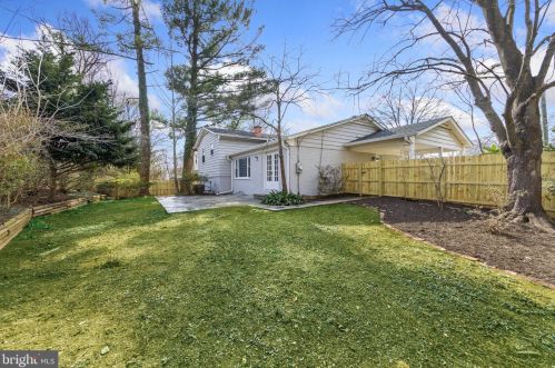 14409 Butternut Ct, Rockville MD 20853-2324 exterior