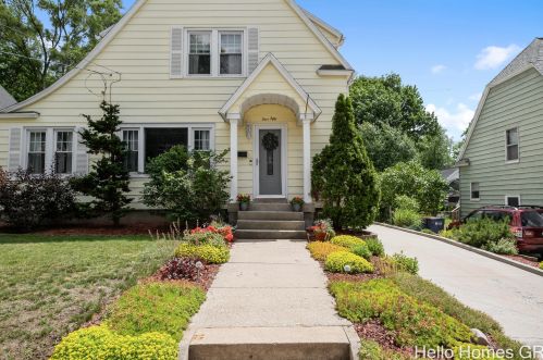 450 Kenwood St, Grand Rapids, MI 49505-4171