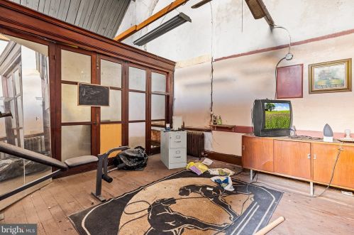 1600 18 St, Philadelphia PA 19145-1435 exterior