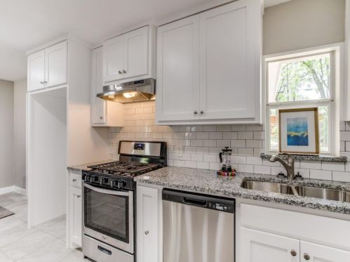 832 Emberwood Dr, Dallas TX 75232-3941 exterior