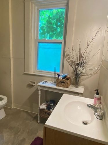 3200 Glenmawr St, Pittsburgh PA 15204-1413 exterior