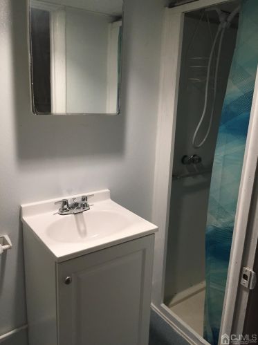 2 6th St, New Brunswick NJ 08901-3316 exterior