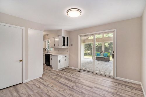 406 Melody Ave, Kalamazoo MI  49002-6224 exterior