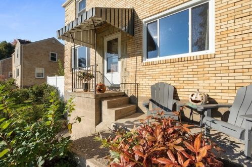 8145 Lindisfarne Dr, Pittsburgh, PA 15237-5639