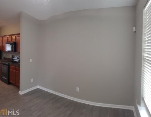 2039 Bayrose Cir, Atlanta GA 30344-8201 exterior