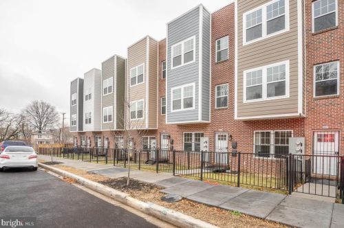 6007 Eads St, Washington DC  20019-2800 exterior