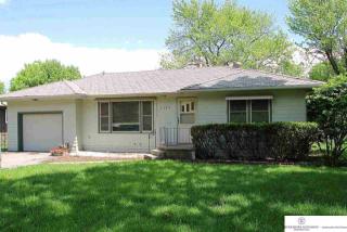 2139 38th St, Omaha, NE 68105-3005