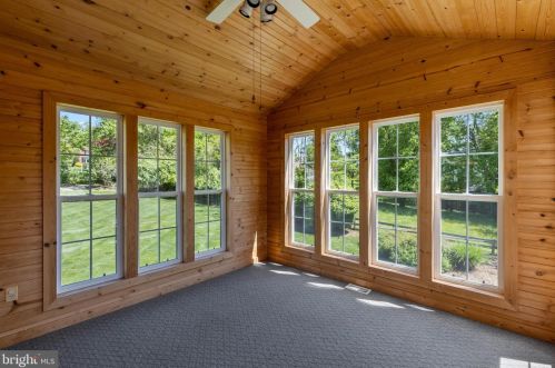 1921 Dundee Rd, Rockville MD exterior