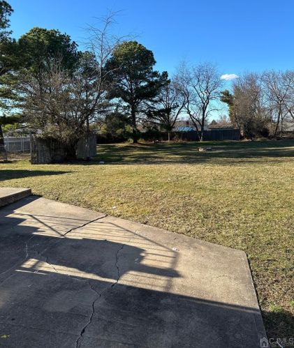 21 Fairview Ave, Edison NJ  08817-2405 exterior