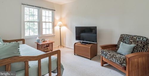 11920 Bargate Ct, Rockville MD 20852-4117 exterior