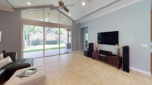 9048 Short Chip Cir, Fort Pierce FL 34986-2800 exterior