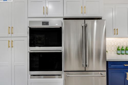 1945 Jameson Ct, Concord CA 94521-1609 exterior