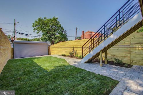 1520 Upshur St, Washington DC  20011-7008 exterior