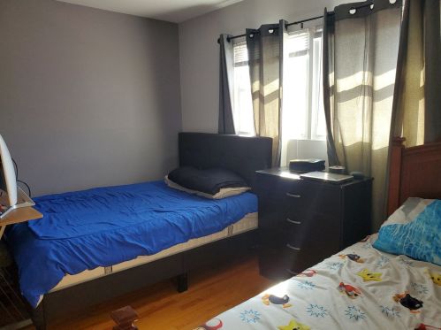 2055 Chestnut St, Waukegan IL 60085-3806 exterior