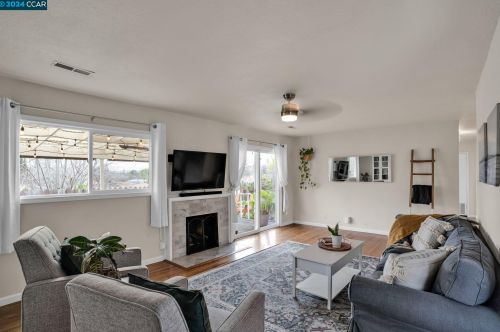 3139 Ida Dr, Concord, CA 94519-2134