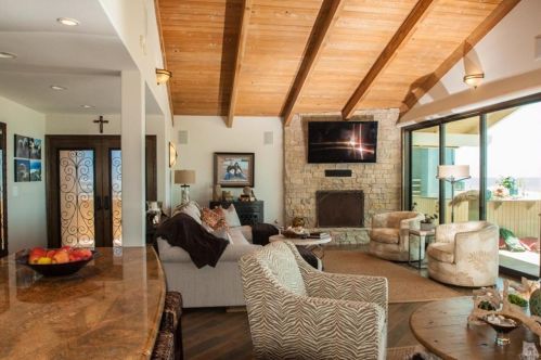 867 Mandalay Bch Rd, Oxnard CA 93035-1078 exterior