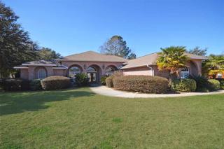5609 Champions Dr, Milton, FL 32571-8417