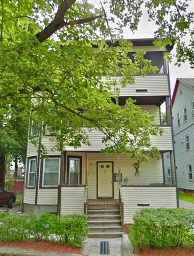 68 Windsor St, Worcester, MA 01605-2141