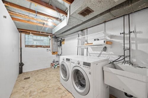 309 Highland Pne Ct, Pittsburgh PA 15237-2019 exterior