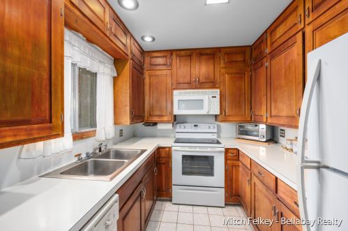 4145 Bradford St, Grand Rapids MI 49503-1638 exterior