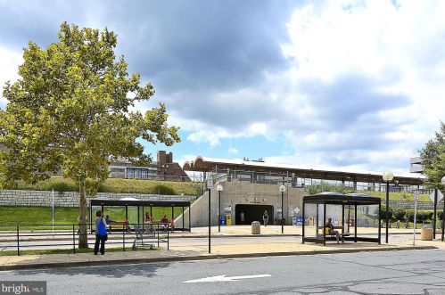 1904 Lewis Ave, Rockville MD 20851-2330 exterior