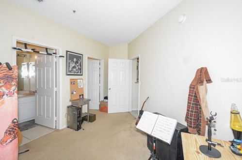 4333 Bayside Village Dr, Tampa FL  33615-5571 exterior