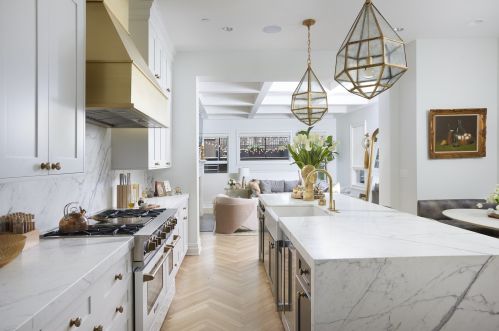 1831 Paulina St, Chicago IL 60622-1107 exterior