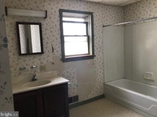 143 Penn St, Hanover PA 17331-1925 exterior