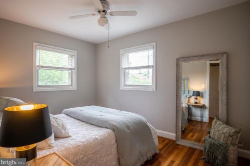 16 Monroe Ave, Alexandria VA 22301-1923 exterior