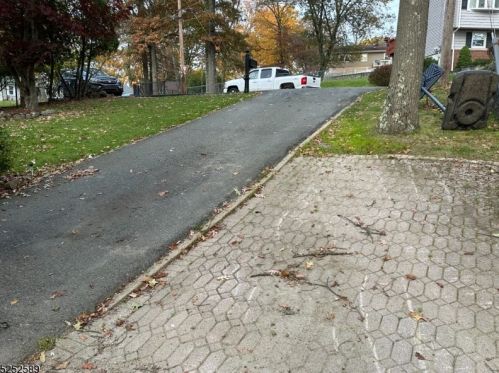 17 Normandy Cir, Hopatcong, NJ 07843-1840