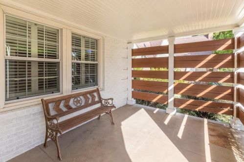 5102 Bradford Dr, Dallas TX  75235-8311 exterior