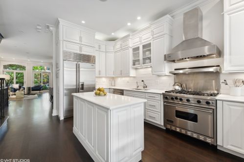 2514 Marshfield Ave, Chicago IL 60614-1907 exterior