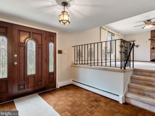 2511 Meetinghouse Rd, Jamison PA 18929-1157 exterior