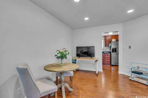 8136 Camelback Pl, Concord CA 94523-1225 exterior