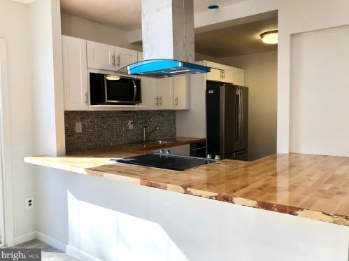 1152 Lower Fry Rd, Trenton NJ 08618-1831 exterior