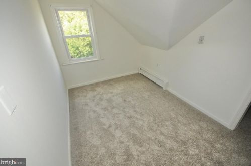 60 Main St, Roebling NJ 08554-1220 exterior