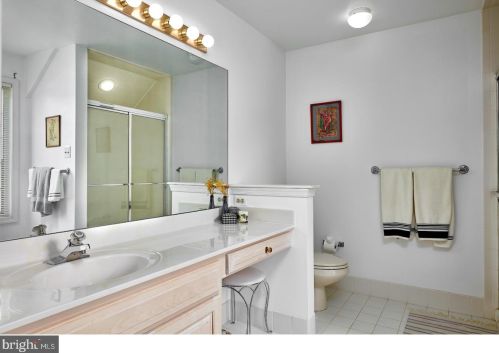 542 Newtown Rd, Berwyn PA 19312-2018 exterior