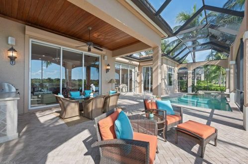 8528 Bellagio Dr, Naples FL 34114-6434 exterior