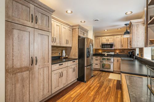 3272 Thorncrest Dr, Grand Rapids MI 49546-7353 exterior